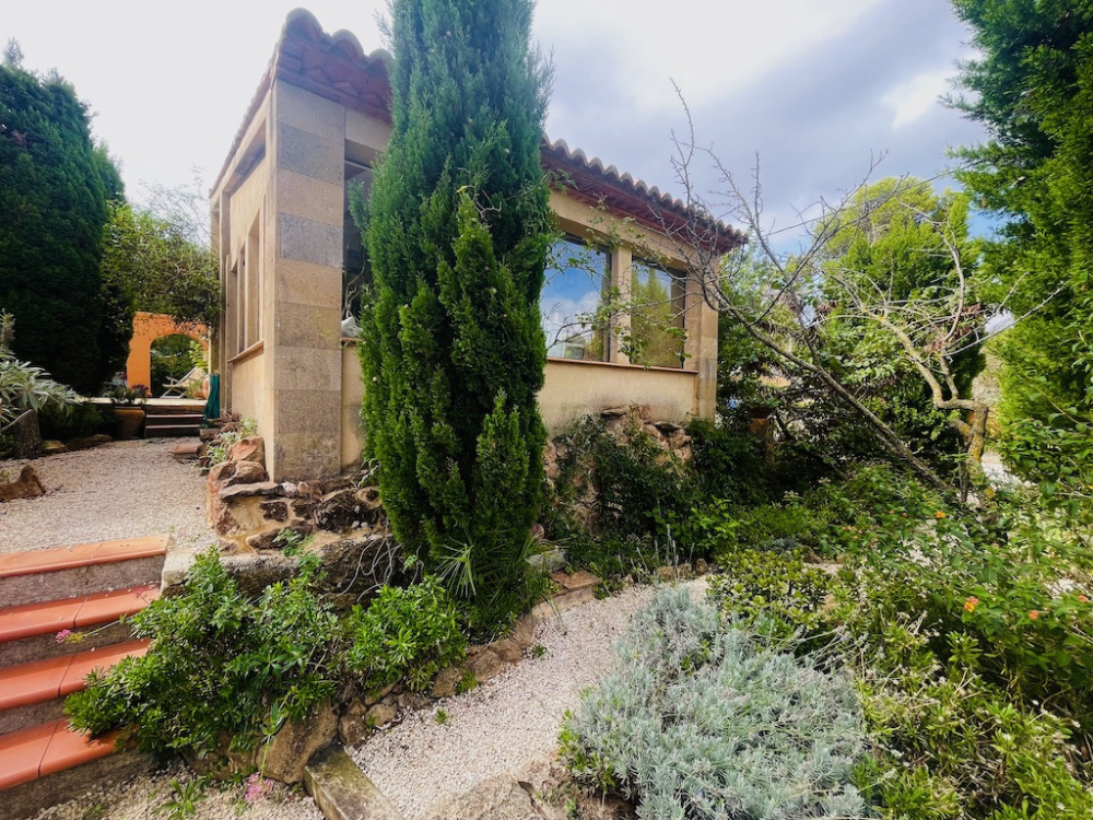 Charming villa for sale in La Plana de Jávea with views of the Montgó mountain