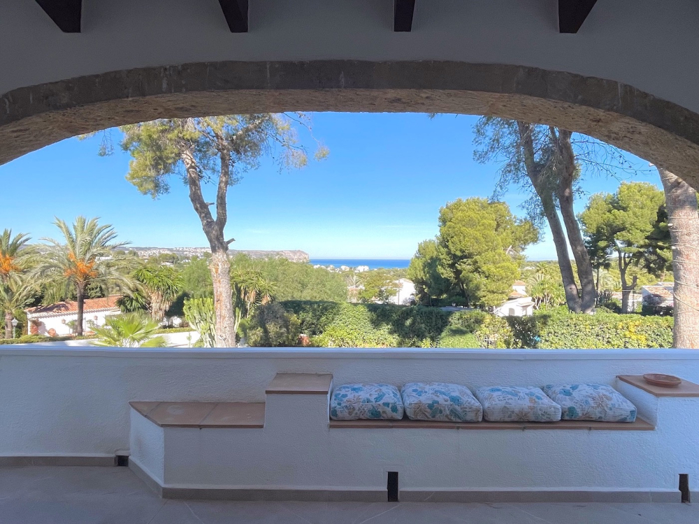 Villa en Venta en la Urbanización el Tosalet en Jávea