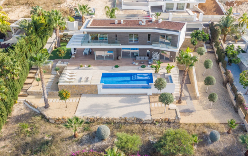 Impressive villa for sale in Jávea with panoramic views