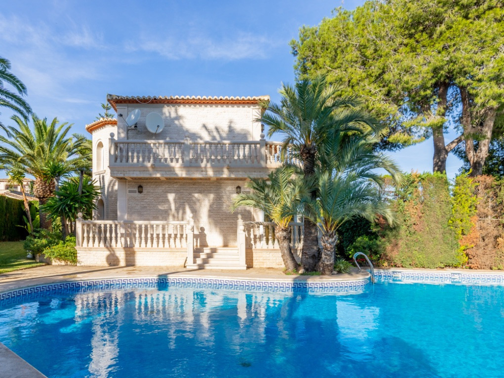 Villa en venta en Adsubia, Jávea