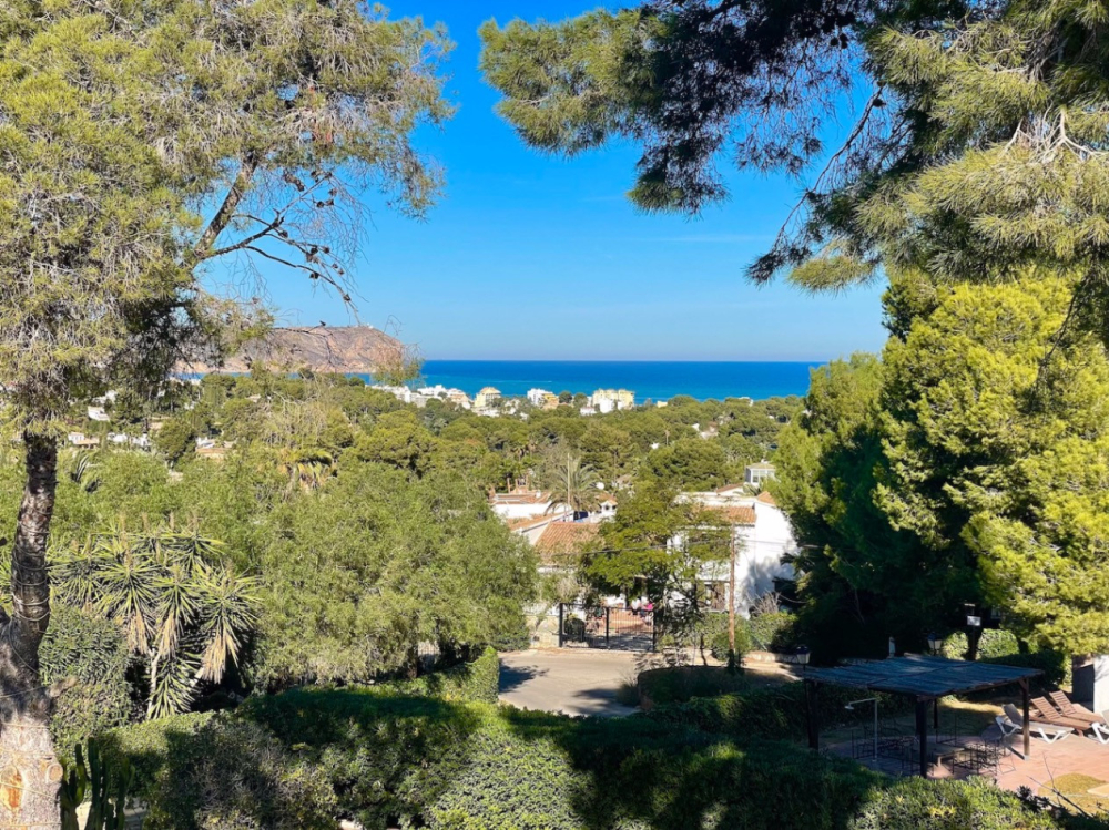 Incroyable villa à vendre à Jávea : style traditionnel avec vues panoramiques