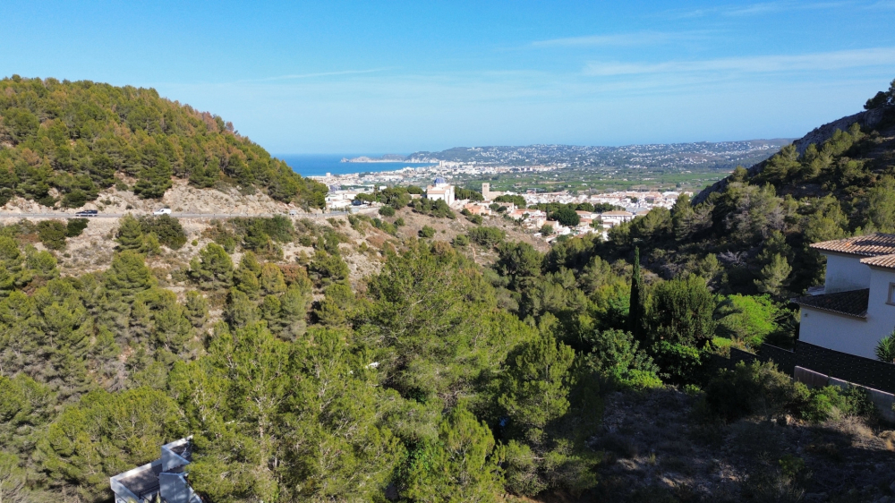 Parcela en venta con vistas al mar y a la bahia de Javea.